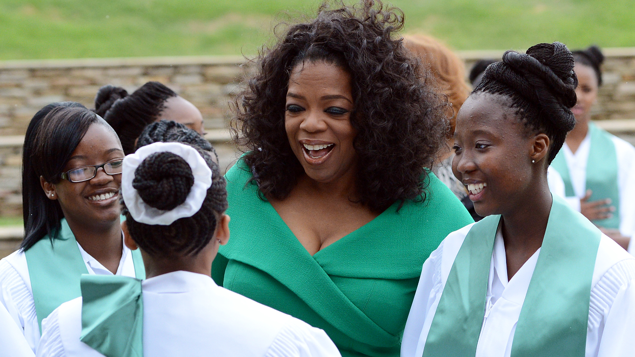 Oprah Winfrey to close her South African girls' academy