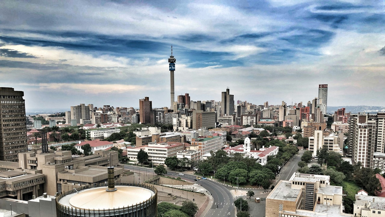 Morning showers with overcast afternoon - Friday weather forecast